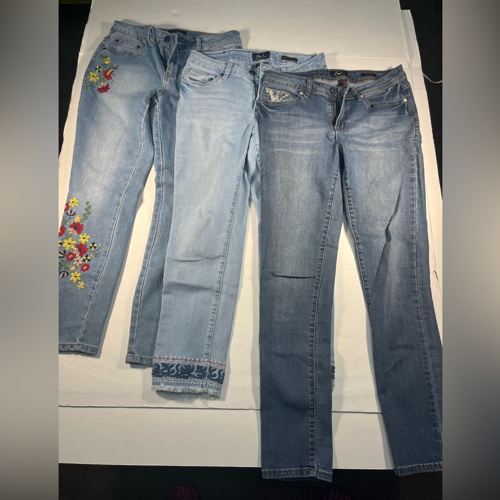 Lot of 3 Earl Jeans Size 8 and 10